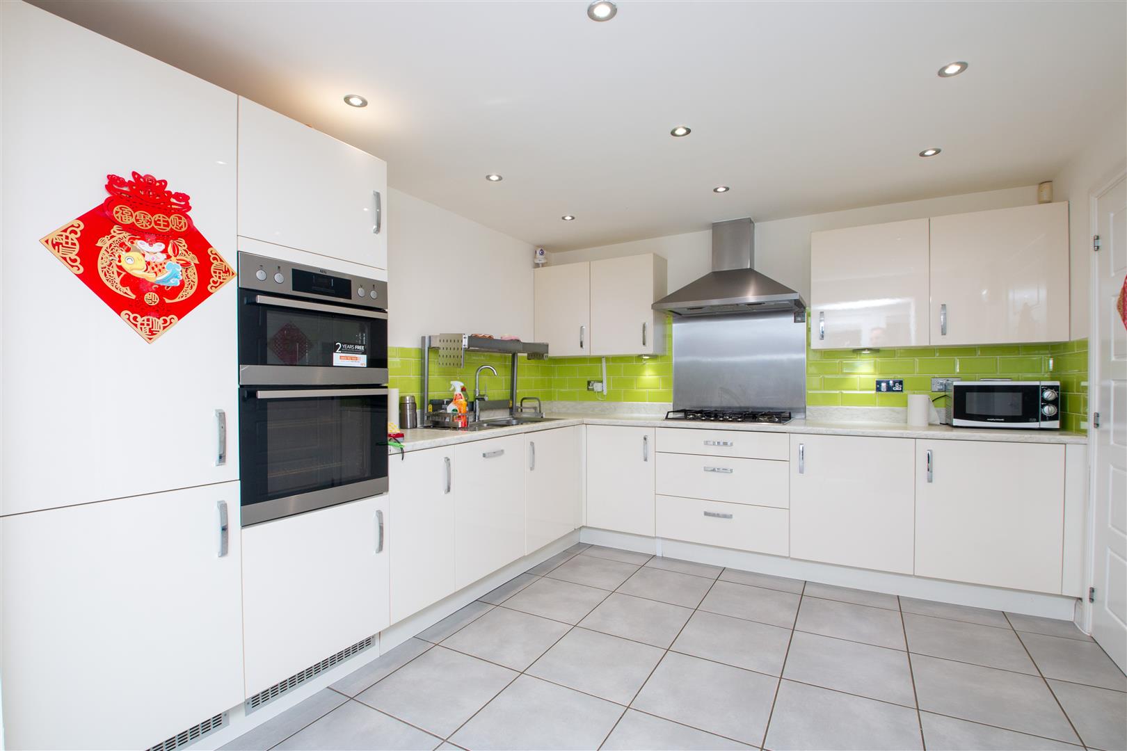 5 bed property in Juno Lane, Milton Keynes